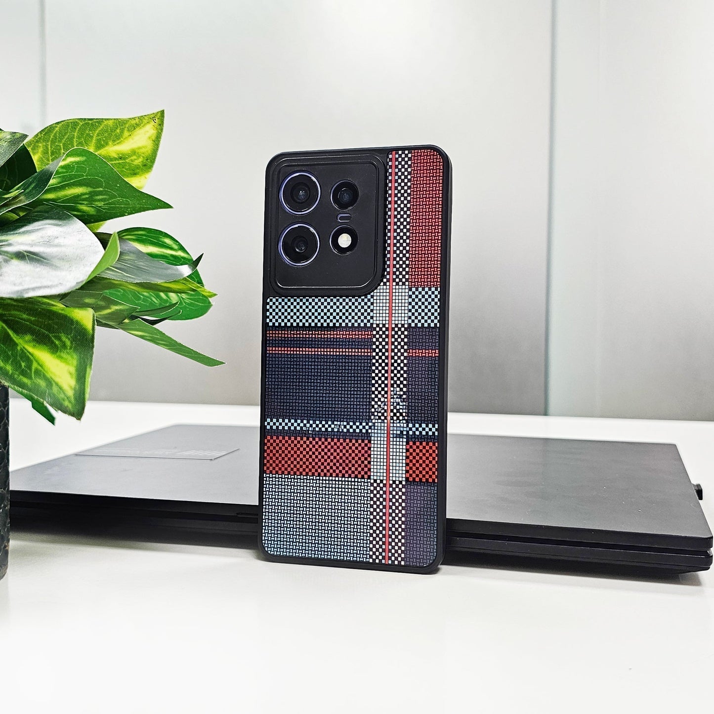 Motorola Edge 50 Pro 5G Luxury Grid Pattern Glass Back Shockproof Case